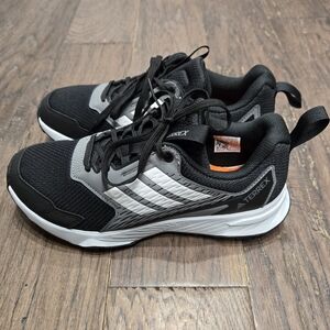 Adidas Terrex Tracefinder 2 - Women - SIze 8